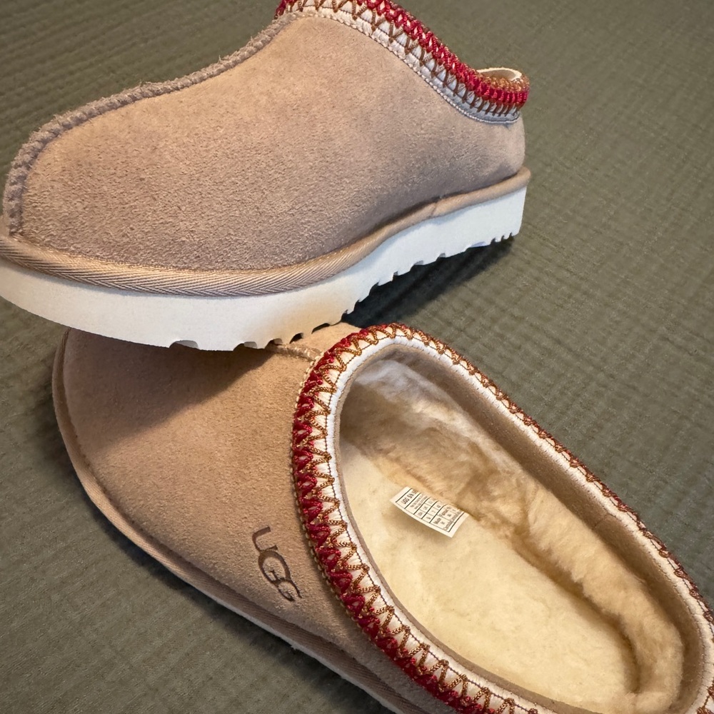 Ugg Tasman